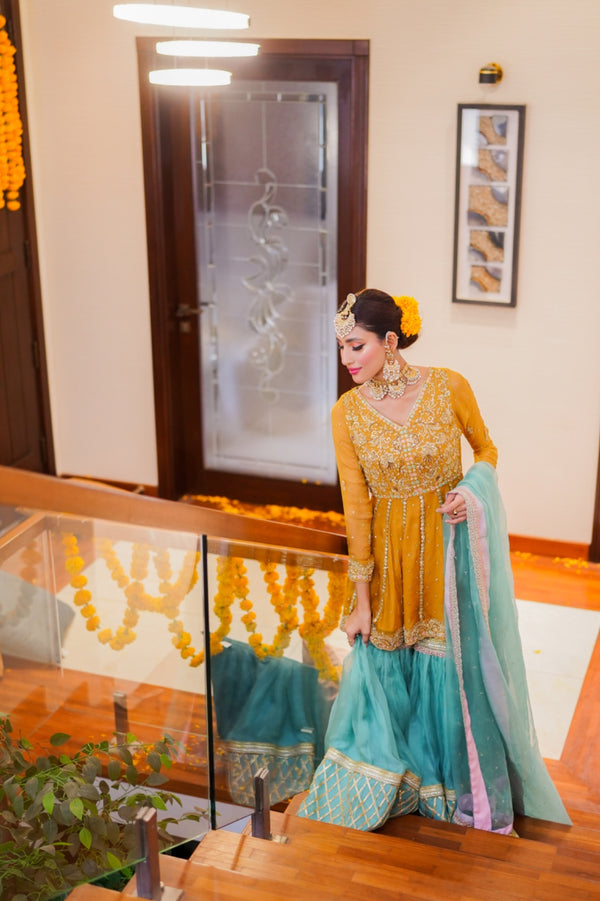 Aveen (bright beauty)