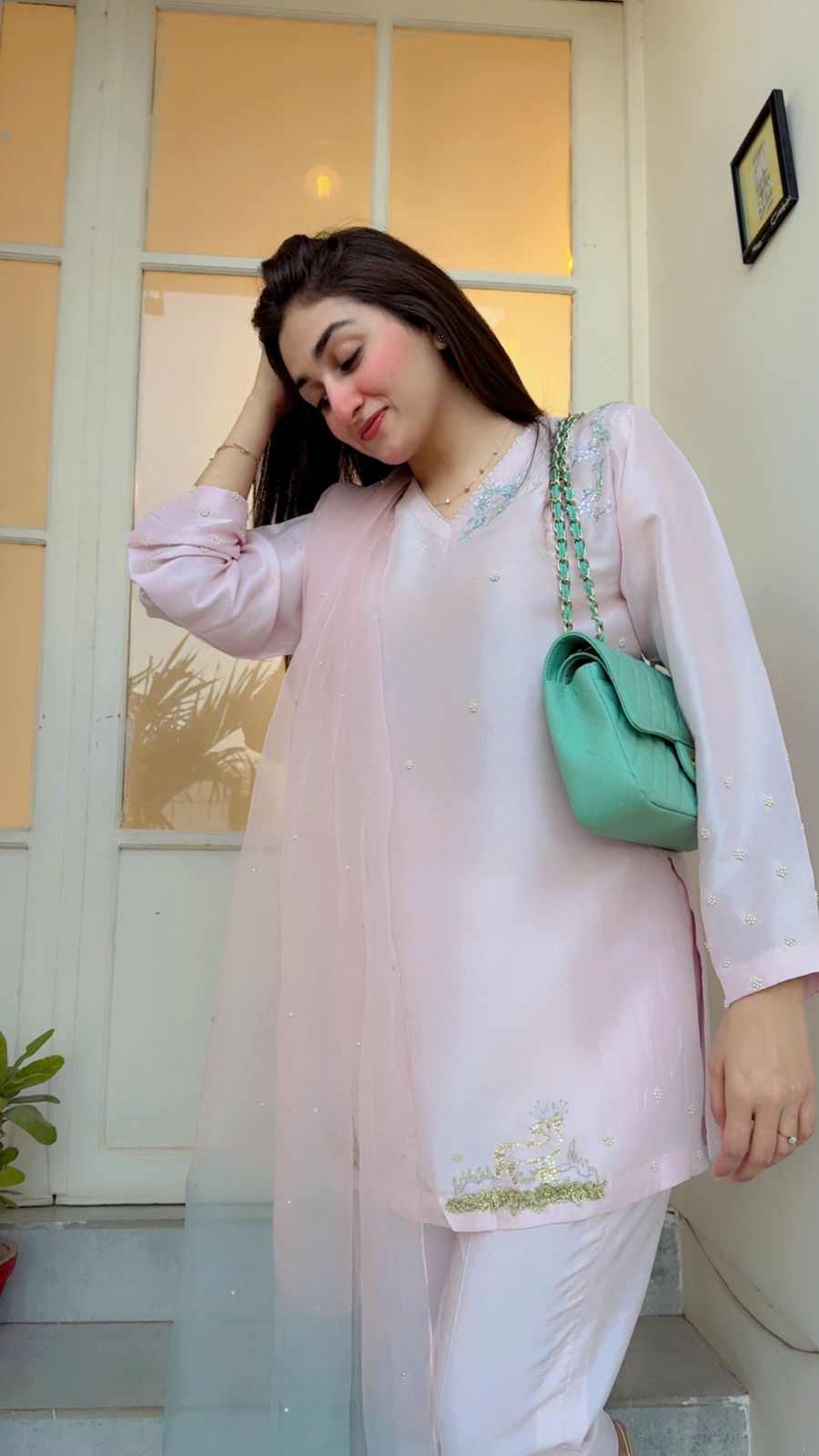 LARA - E - SHAM