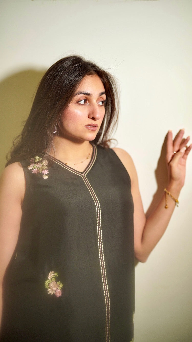 LARA - E - SHAM